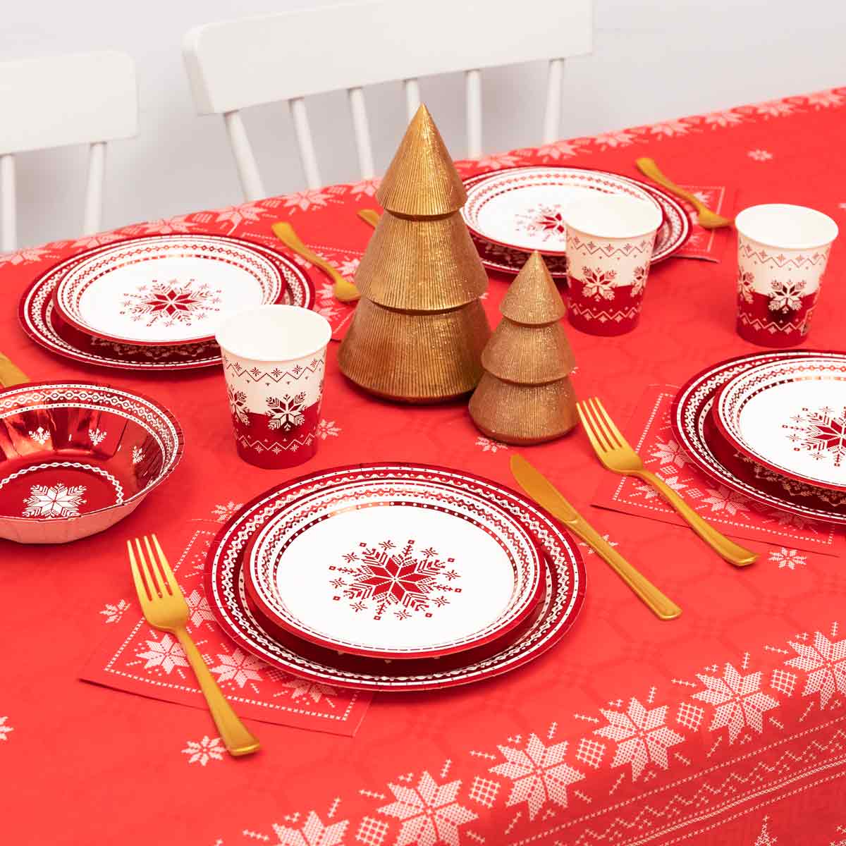 Plato Cartón Llano Postre Navidad Ø18 cm Bordado Rojo